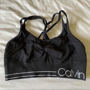 SOLD ON MERC 🌿 Calvin Klein Sports Bra
